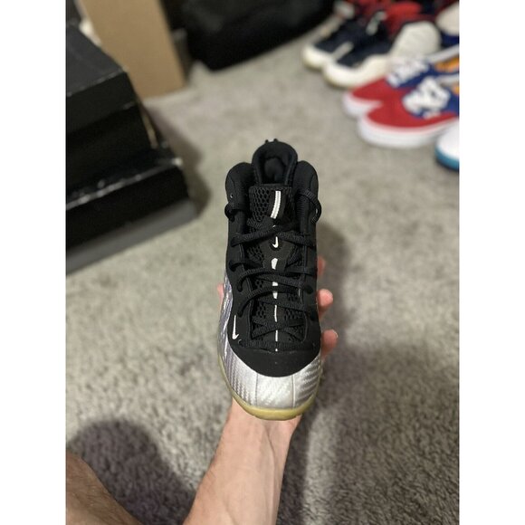 Nike Air Foamposite Pro Silver Surfer 2017 Size 3 Women's 4.5 - Picture 2 of 3